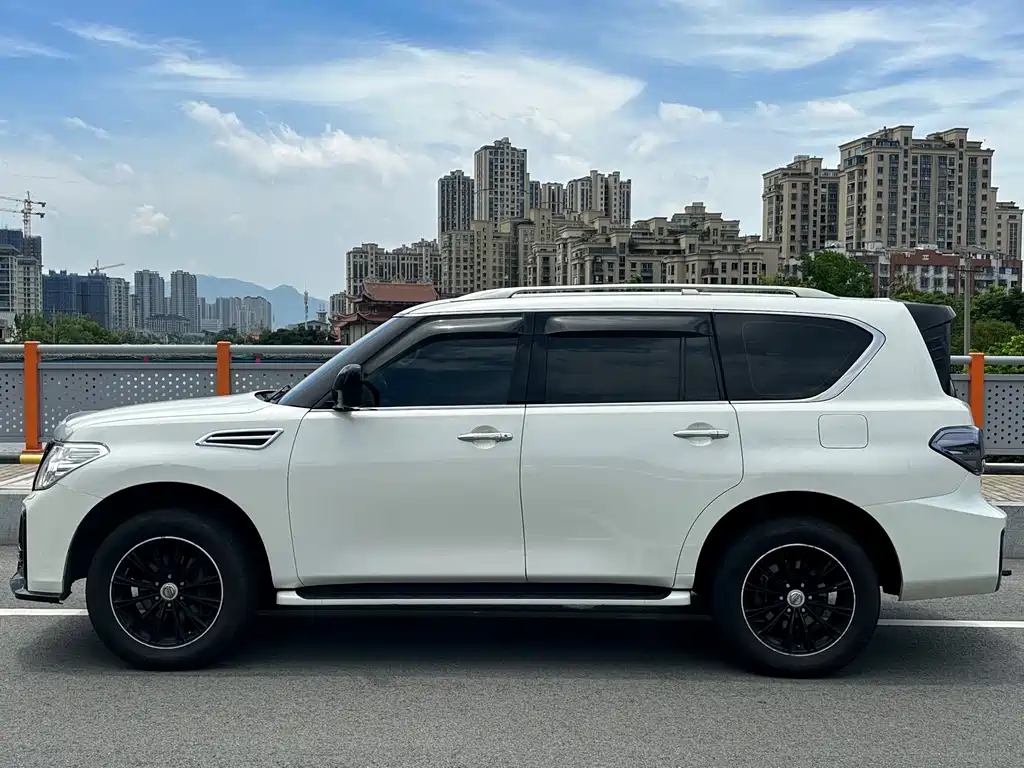 Nissan Patrol 2019 — фото 16