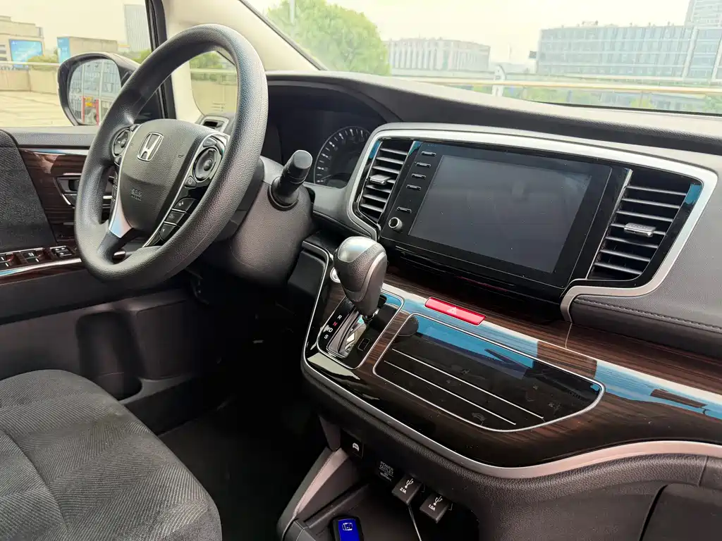 Honda Odyssey 2020 — фото 11