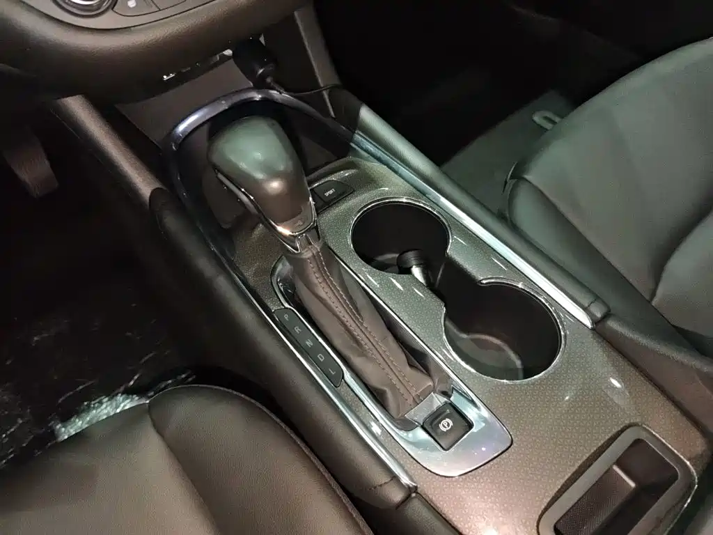 Chevrolet Malibu XL 2022 — фото 18