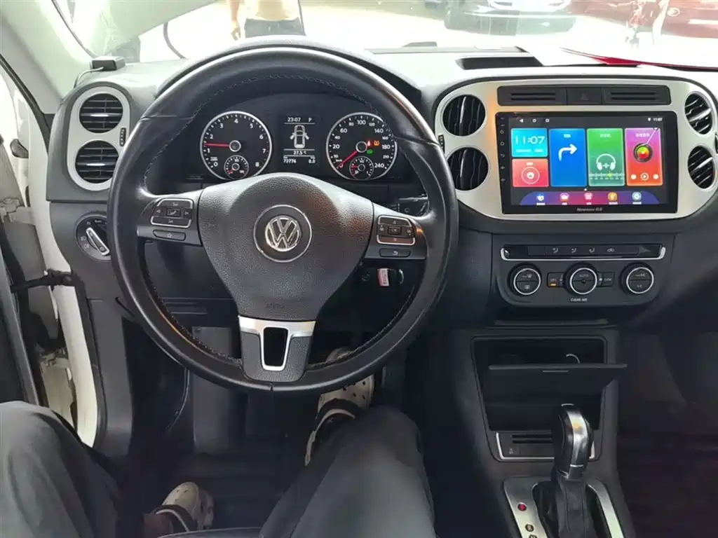 Volkswagen Tiguan 2019 — фото 10
