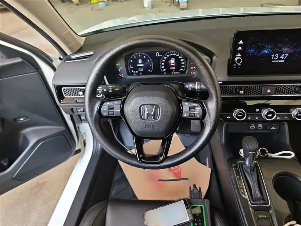 Honda Civic 2024 — фото 11