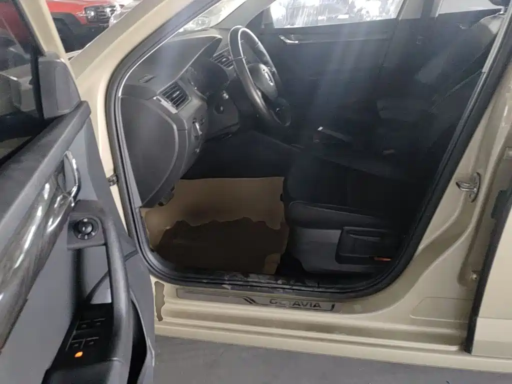 Skoda Octavia 2015 — фото 16