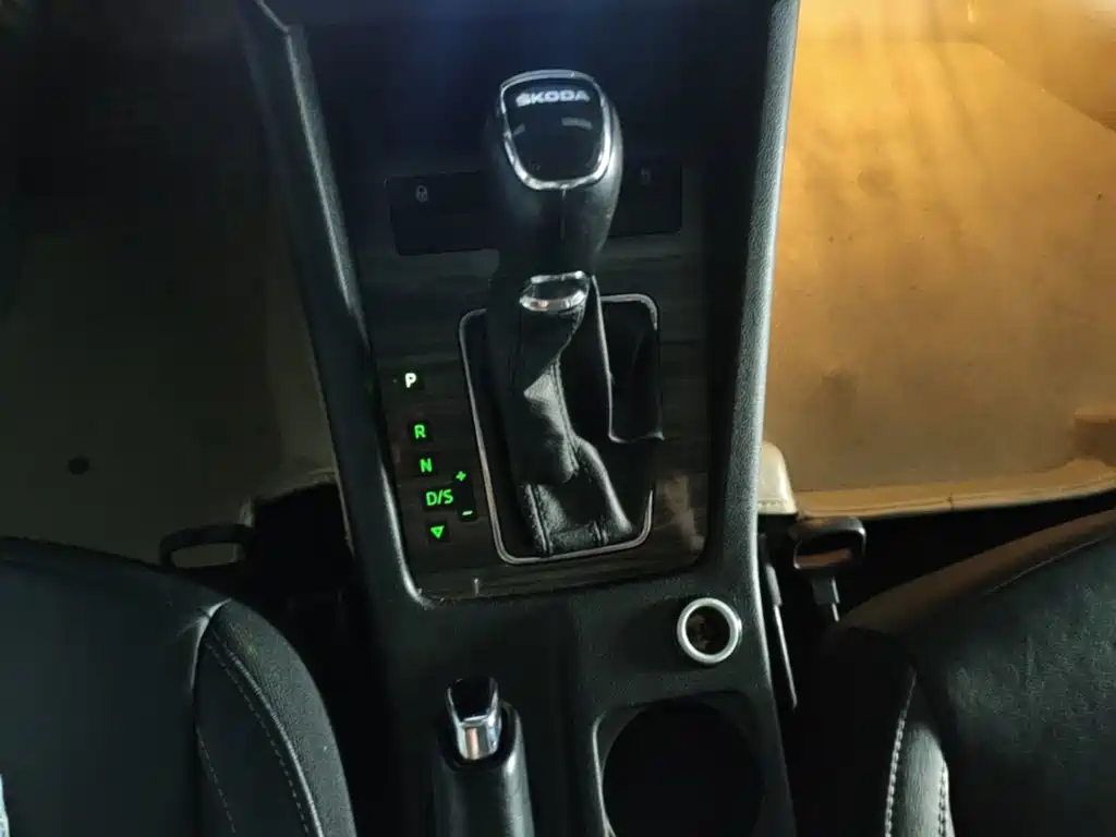 Skoda Octavia 2015 — фото 14