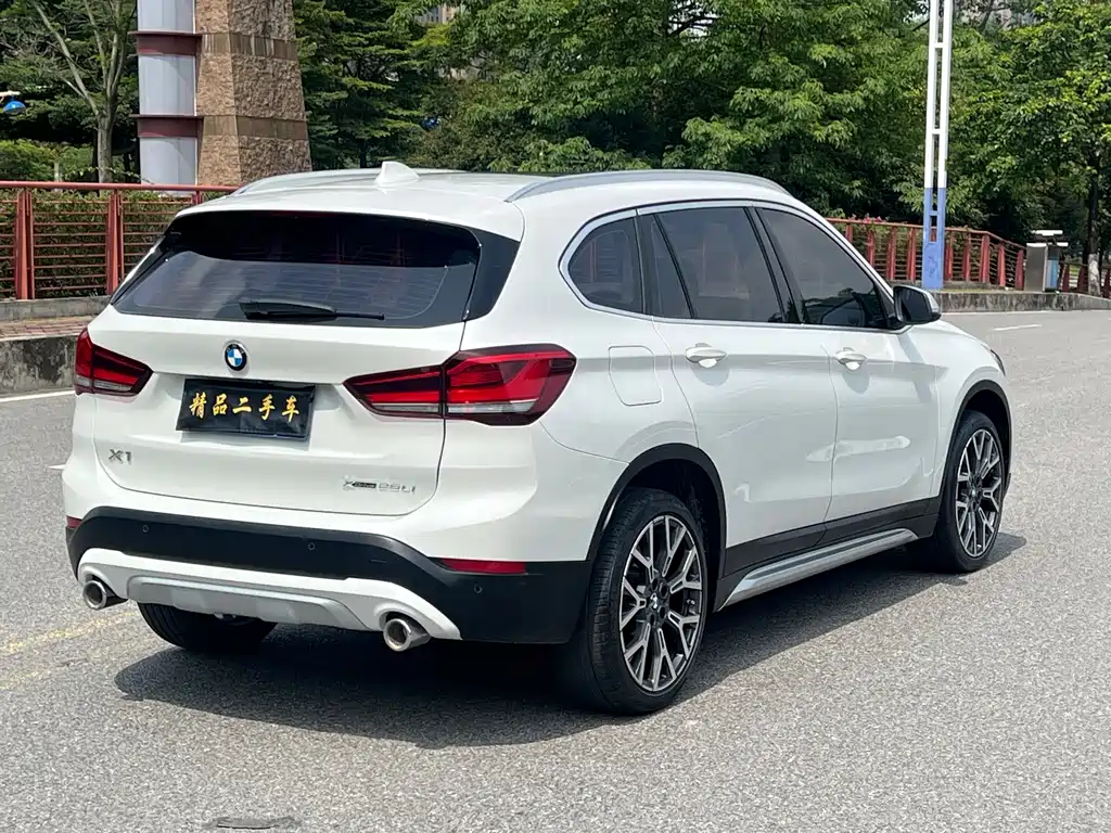BMW X1 2021 — фото 6