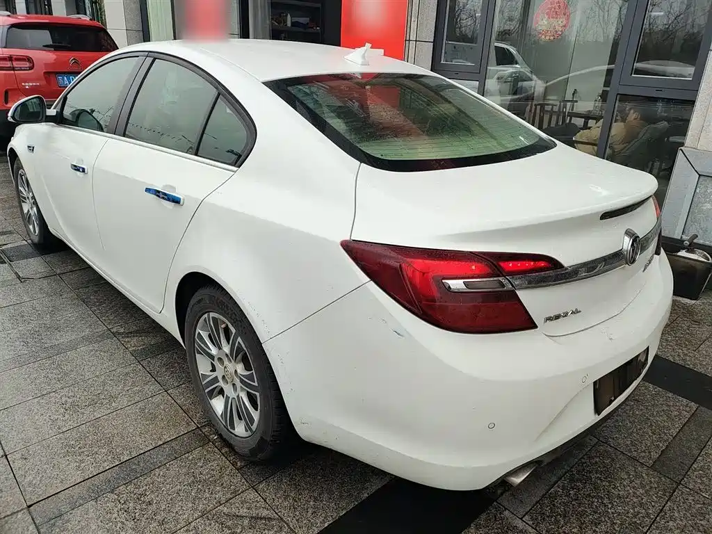 Buick Regal 2014 — фото 23