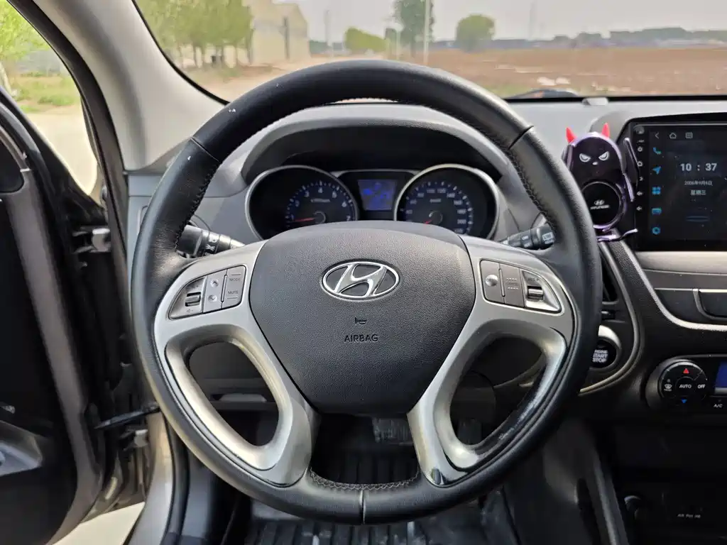 Hyundai ix35 2015 — фото 14