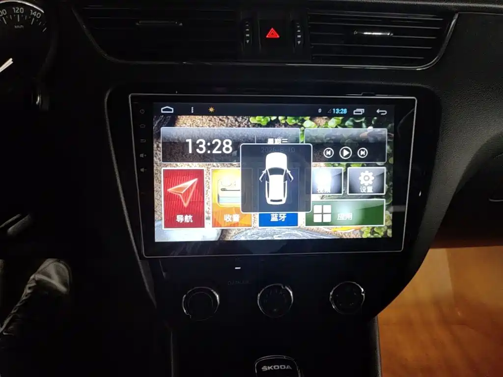 Skoda Octavia 2015 — фото 13