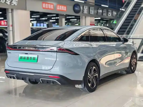 Geely Galaxy L6 2024