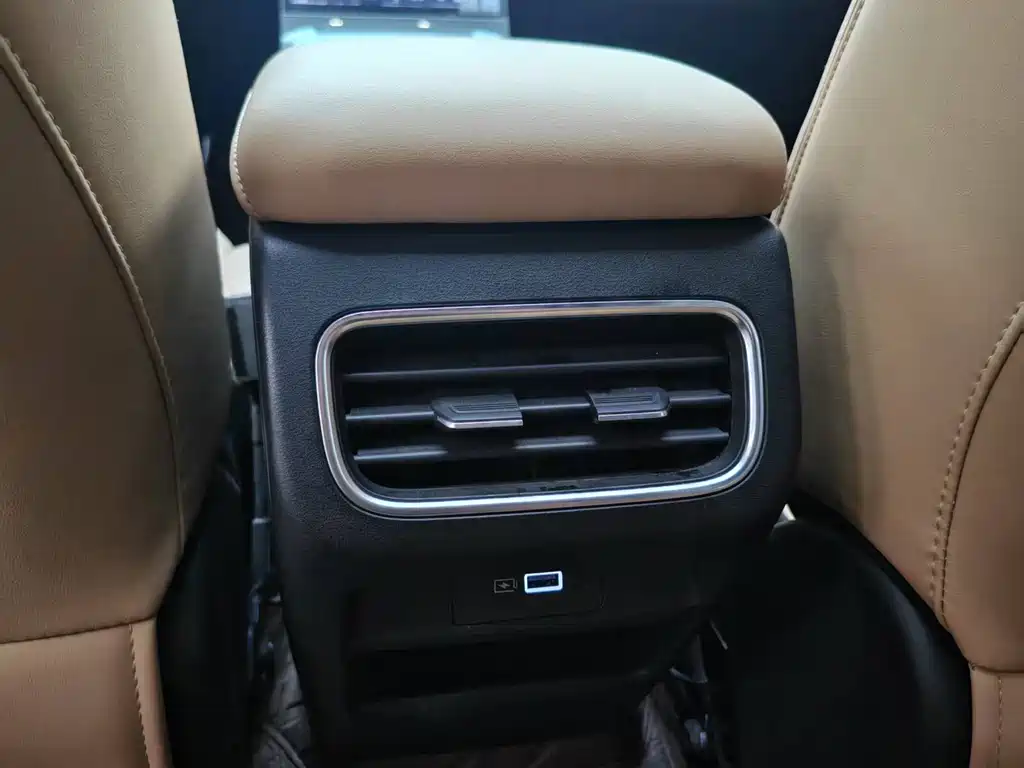 Geely Galaxy L6 2024 — фото 10