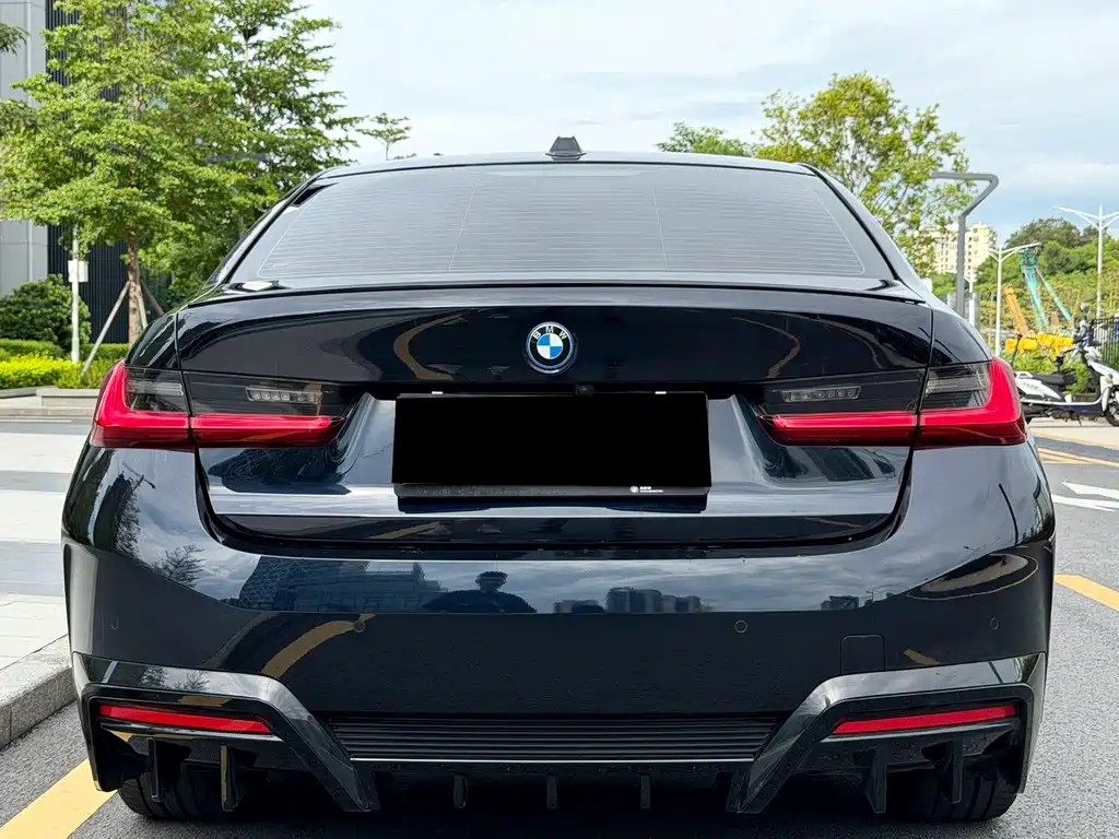 BMW i3 2024 — фото 17