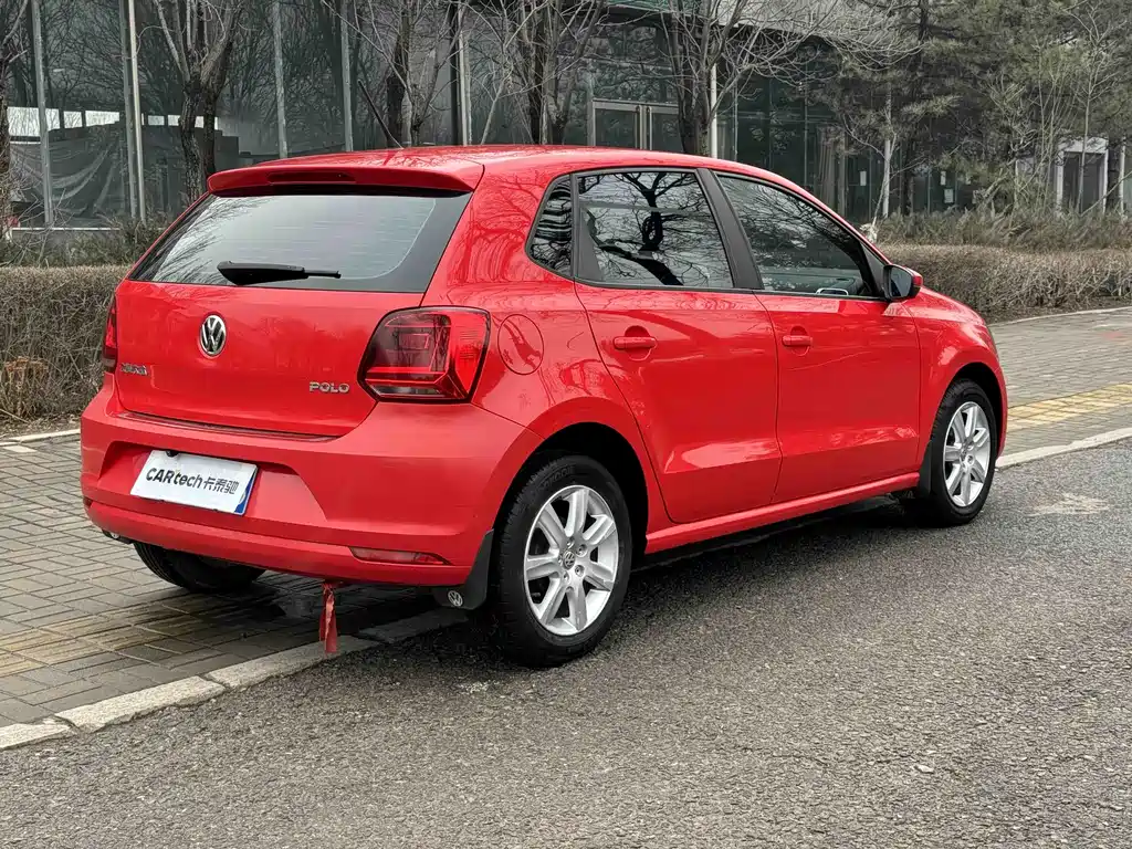 Volkswagen Polo 2015 — фото 5