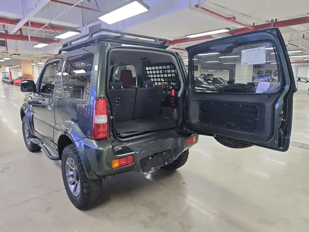 Suzuki Jimny 2018 — фото 9