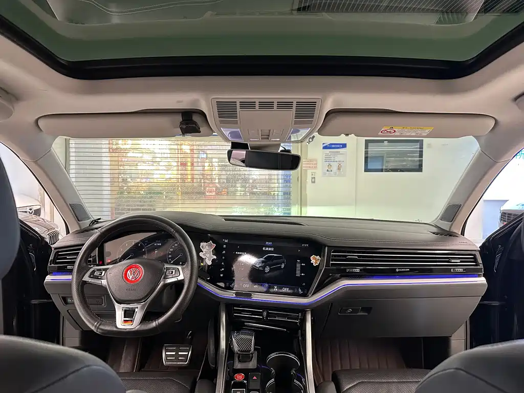 Volkswagen Touareg 2019 — фото 21