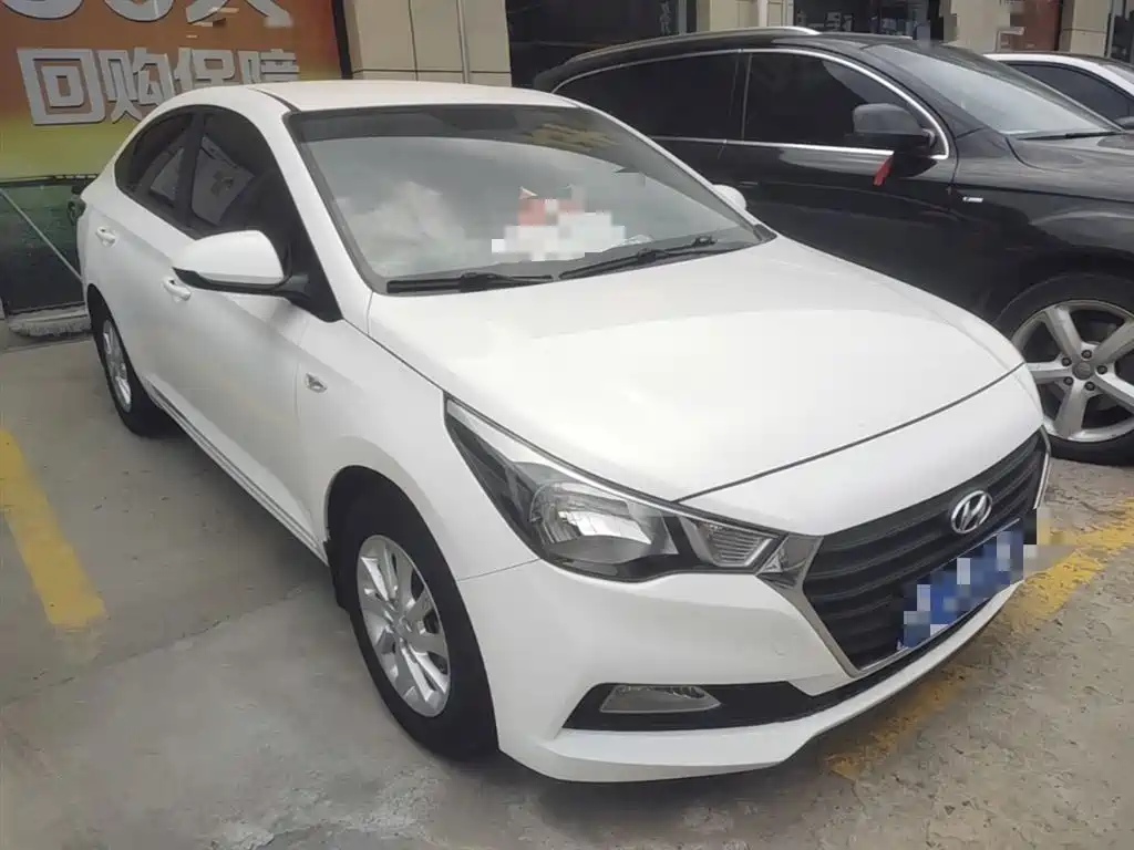 Hyundai Verna 2018 — фото 4