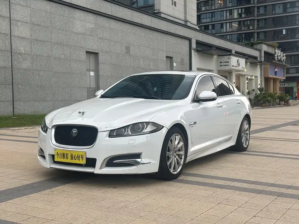 Jaguar XF 2013 — фото 1