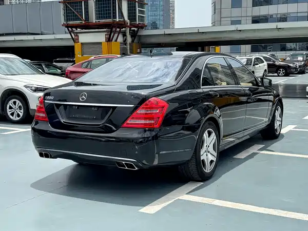 Mercedes-Benz S-Class 2008