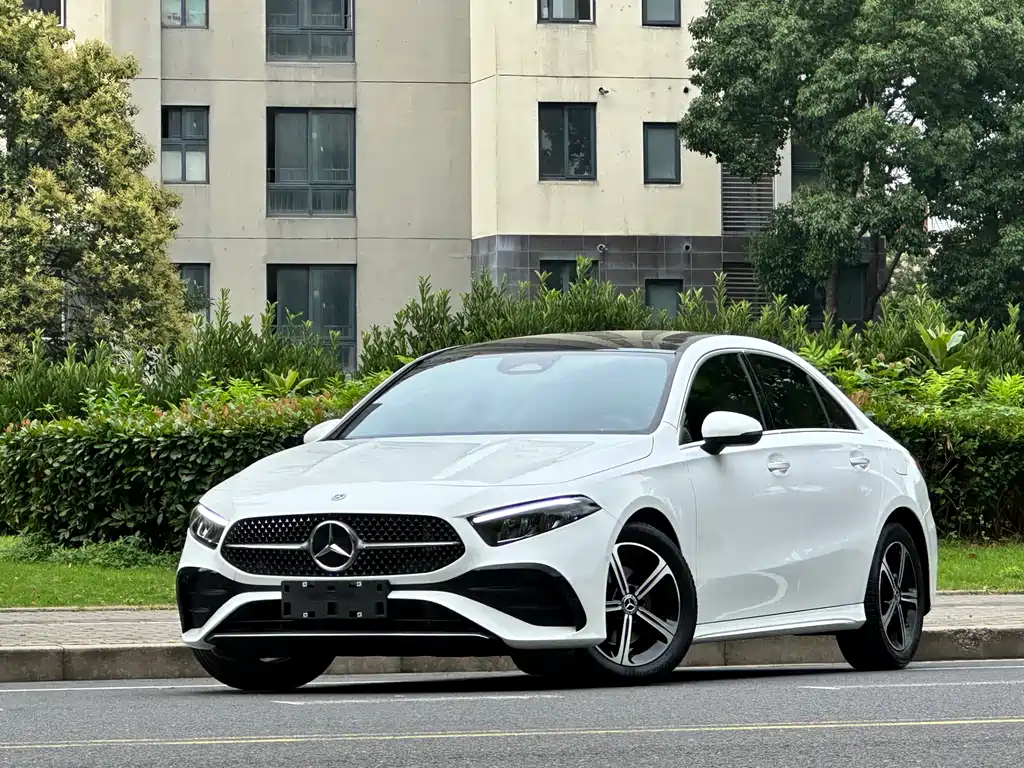 Mercedes-Benz A-Class 2025 — фото 1