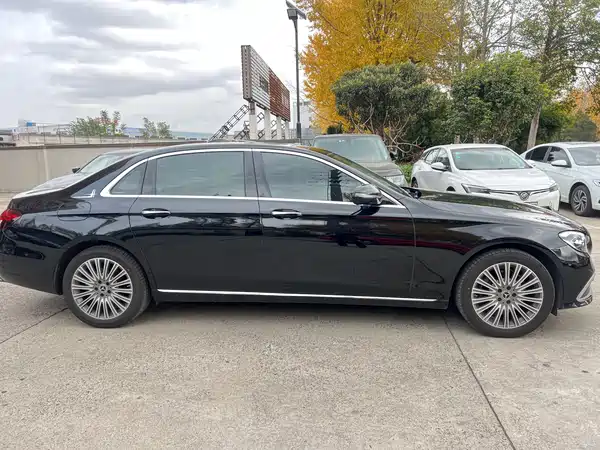 Mercedes-Benz E-Class 2021