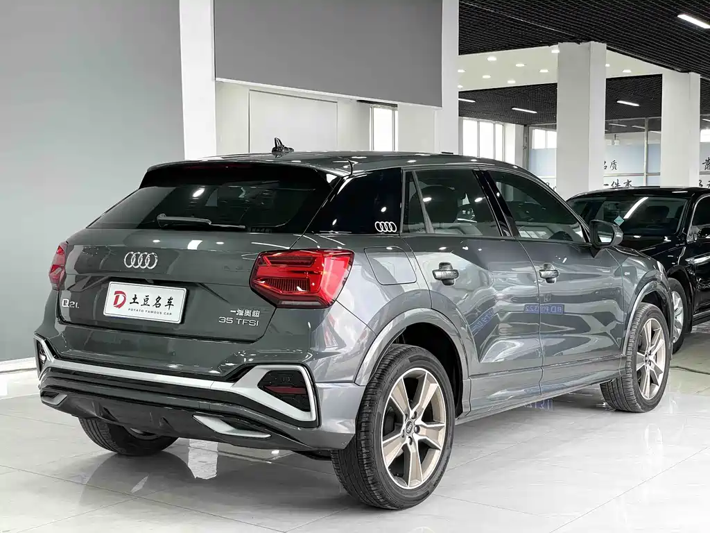 Audi Q2L 2022 — фото 6