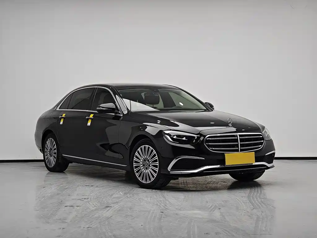 Mercedes-Benz E-Class 2023 — фото 3