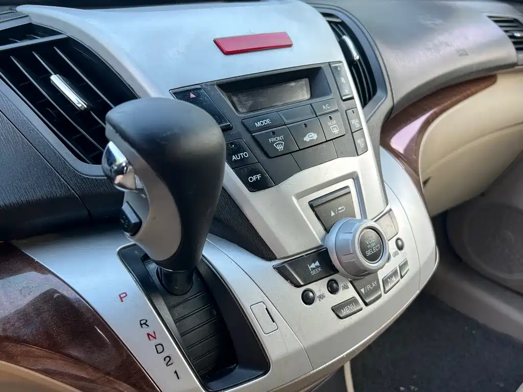 Honda Odyssey 2014 — фото 14