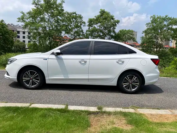 Roewe i5 2019