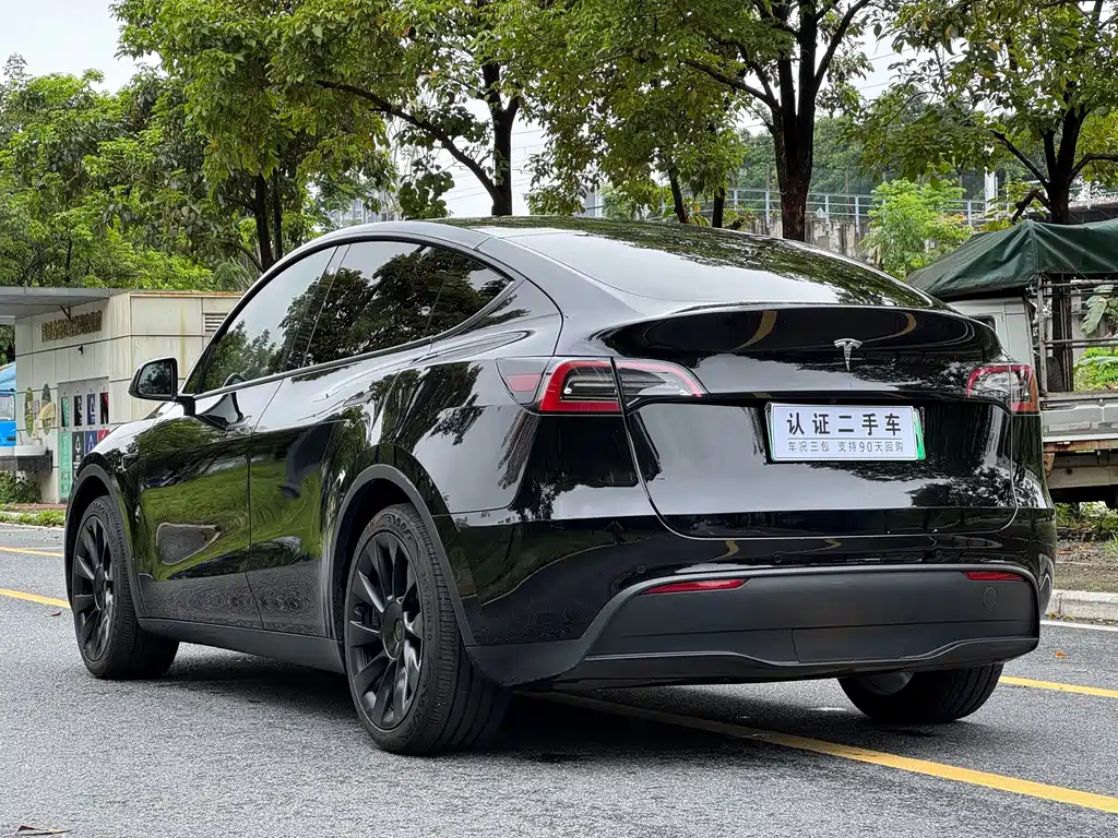 Tesla Model Y 2022 — фото 7