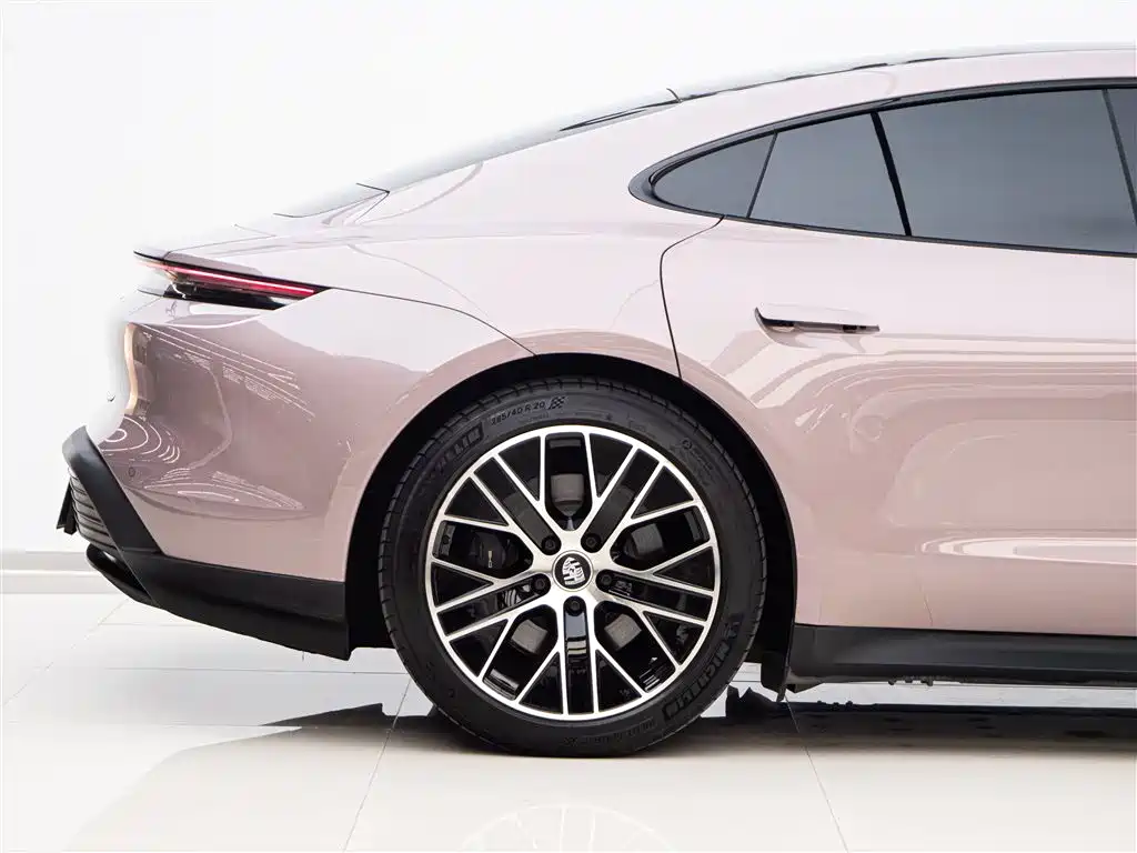 Porsche Taycan 2021 — фото 7