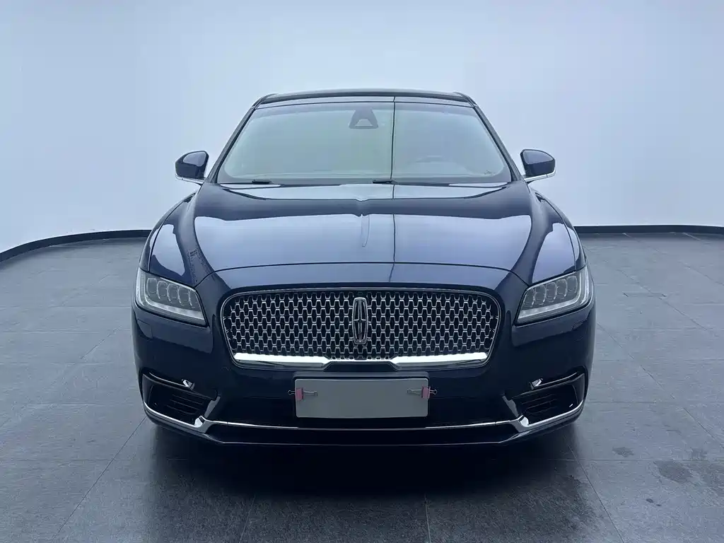 Lincoln Continental 2018 — фото 2