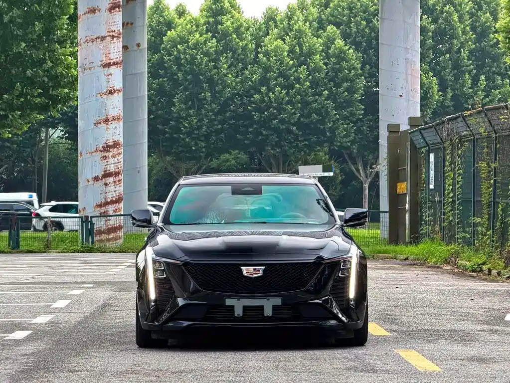 Cadillac CT5 2024 — фото 1