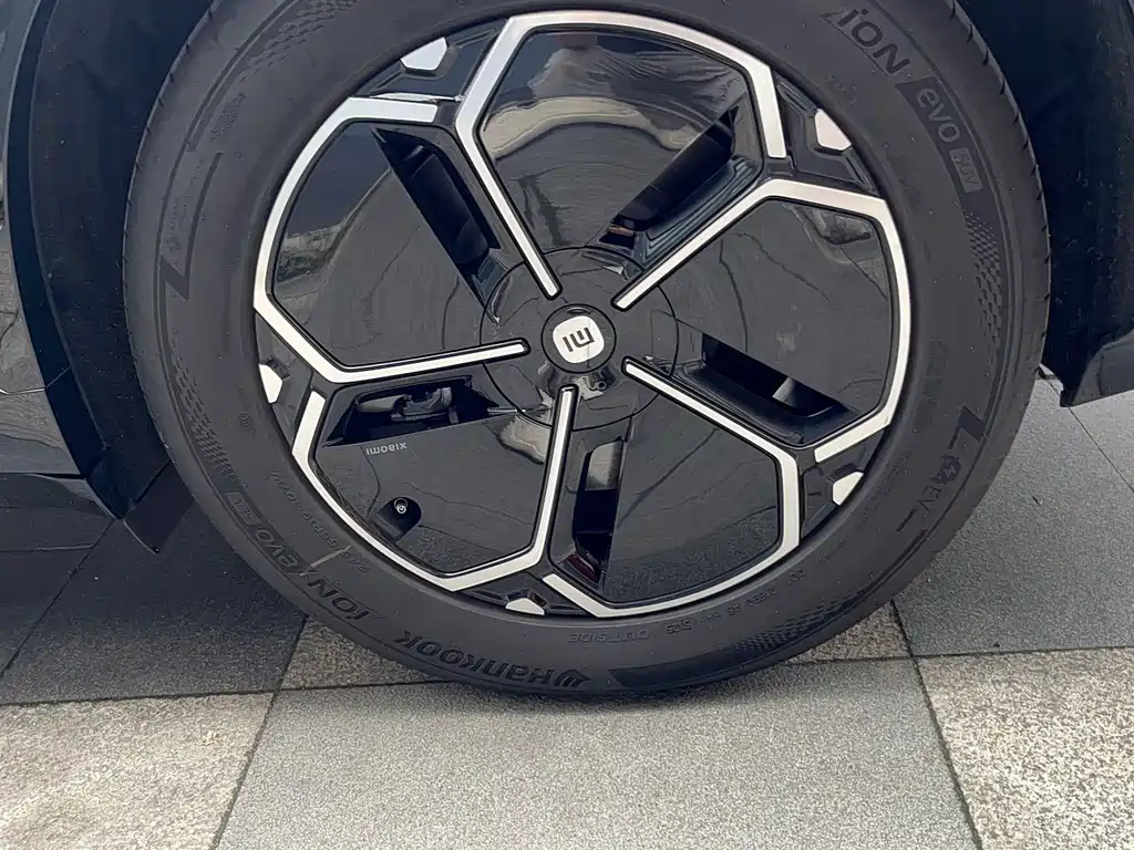 Xiaomi YU7 2025 — фото 16