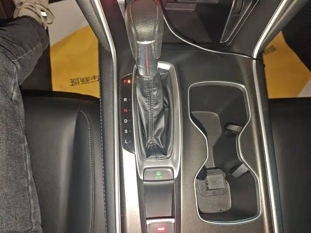 Honda Accord 2018 — фото 14
