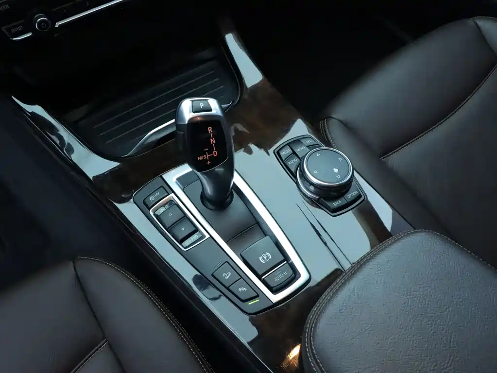 BMW X4 2015 — фото 12