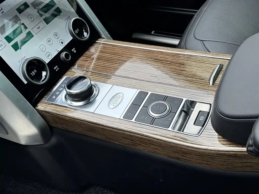 Land Rover Range Rover 2019 — фото 15