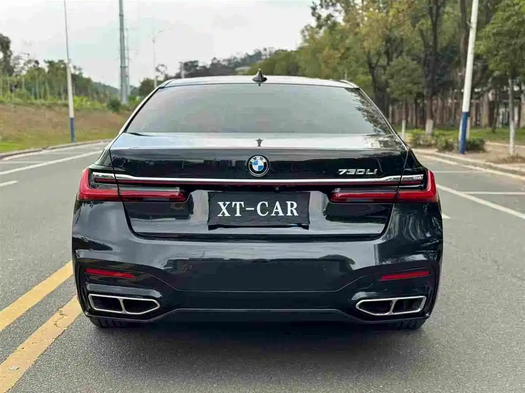 BMW 7 Series 2016 — фото 8