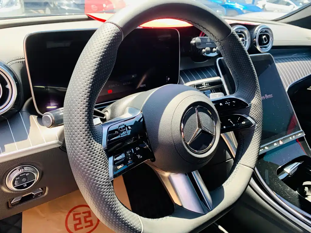 Mercedes-Benz C-Class 2023 — фото 12