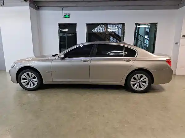 BMW 7 Series 2009