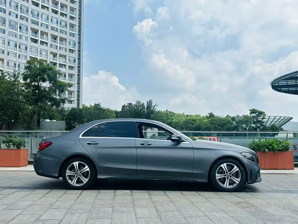 Mercedes-Benz C-Class 2018 — фото 9