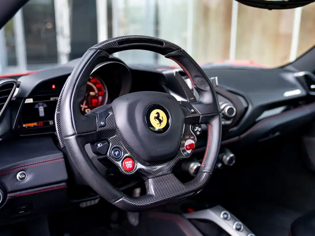 Ferrari 488 2018 — фото 17
