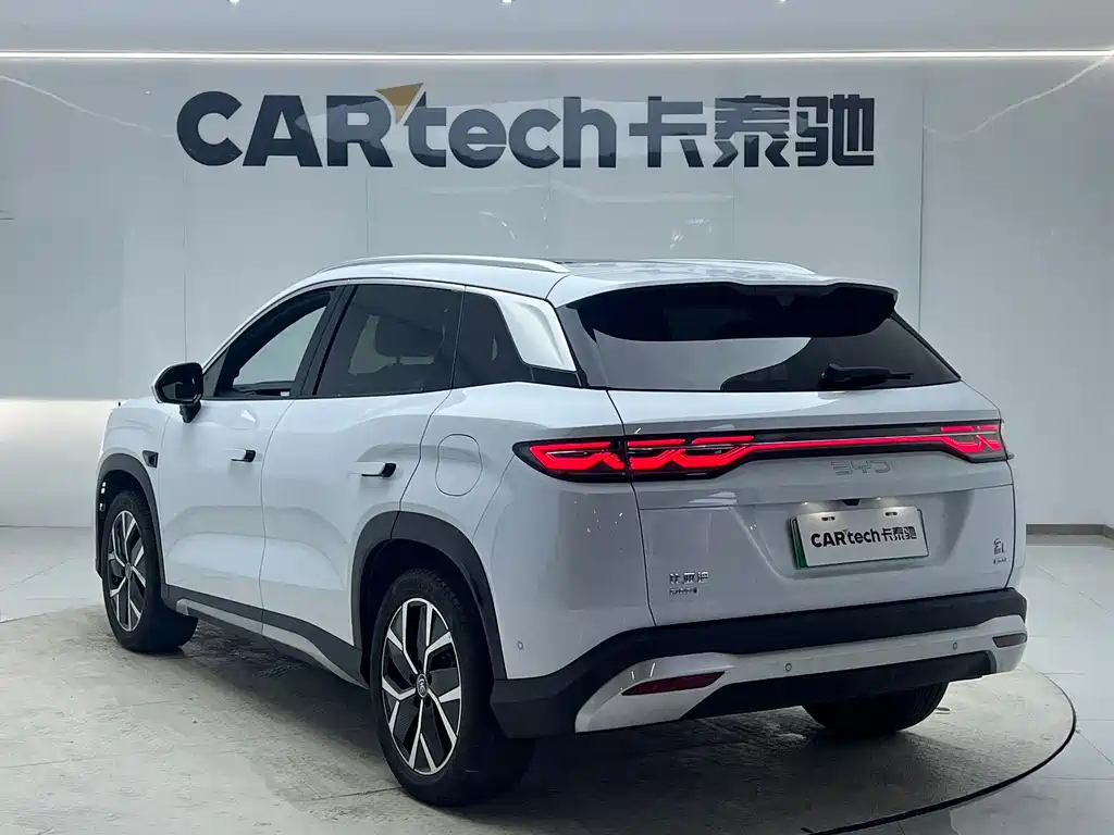 BYD L DM-i 2025 — фото 17