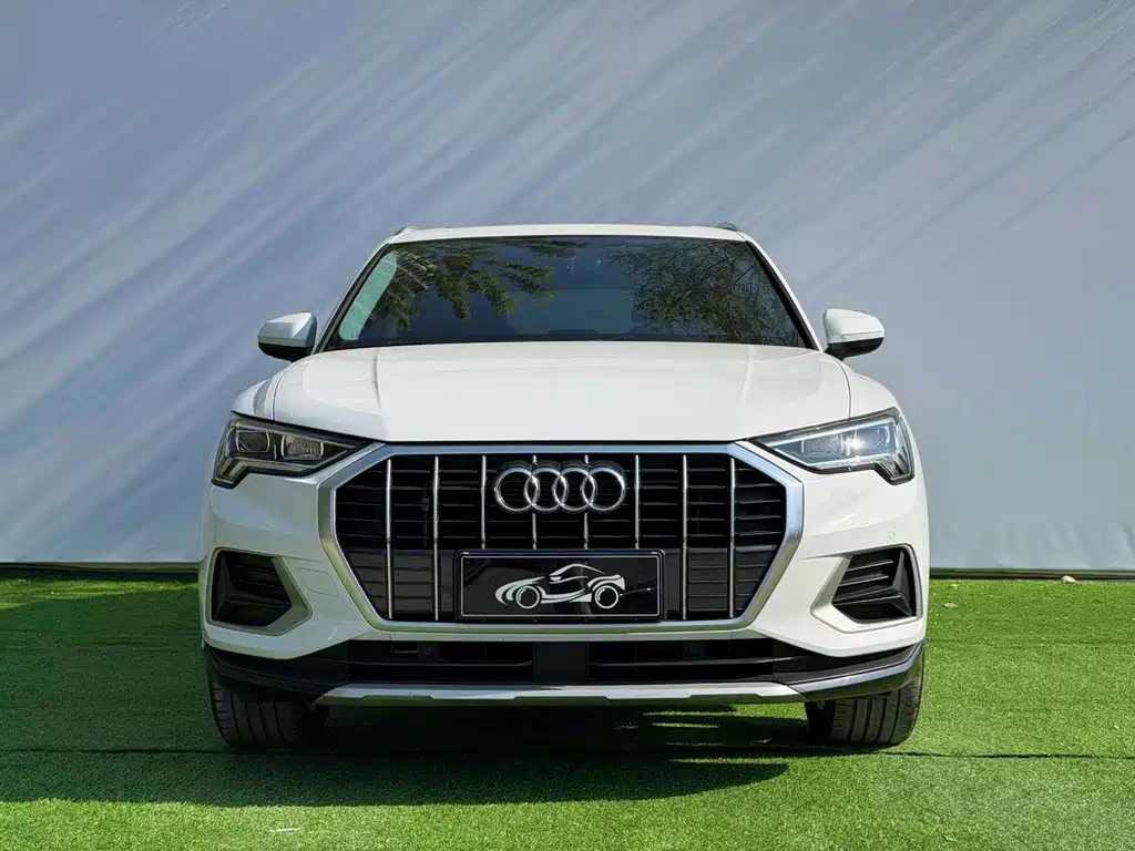 Audi Q3 2022 — фото 2