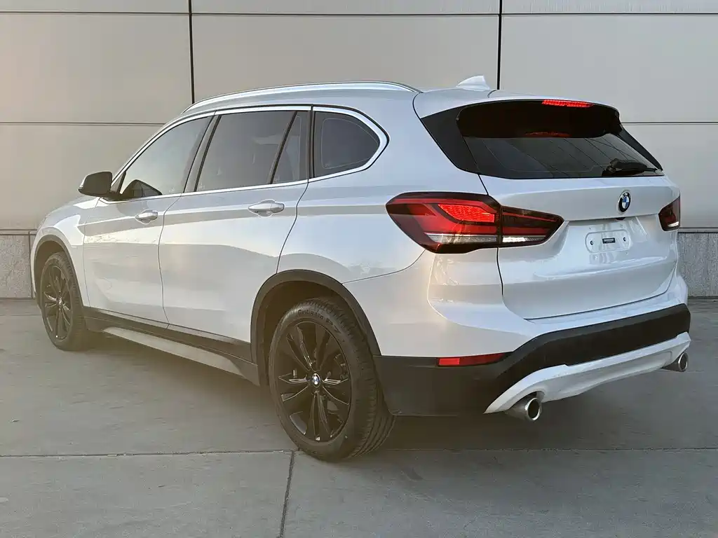 BMW X1 2021 — фото 6