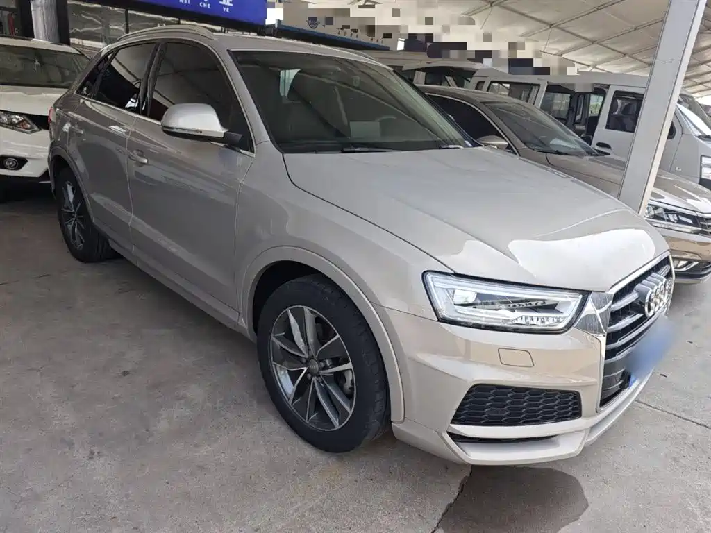 Audi Q3 2018 — фото 22