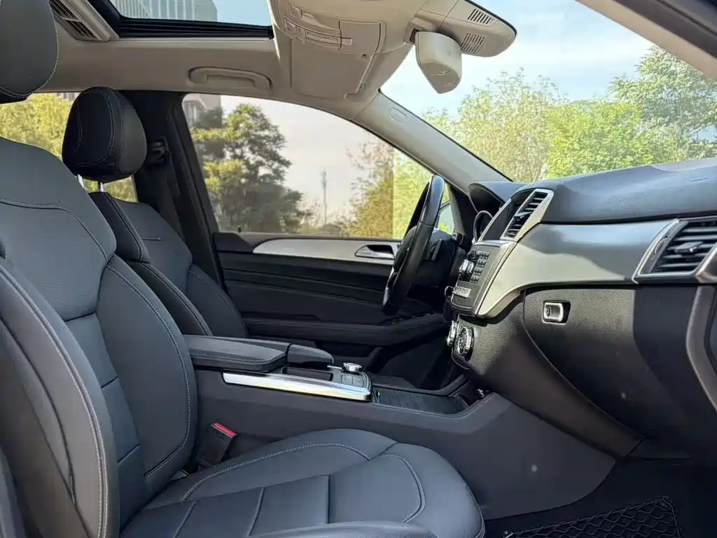Mercedes-Benz M-Class 2015 — фото 11