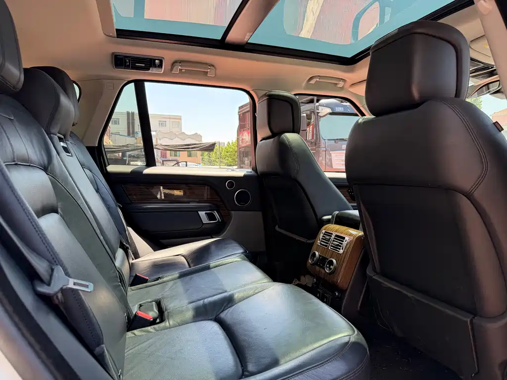 Land Rover Range Rover 2018 — фото 13