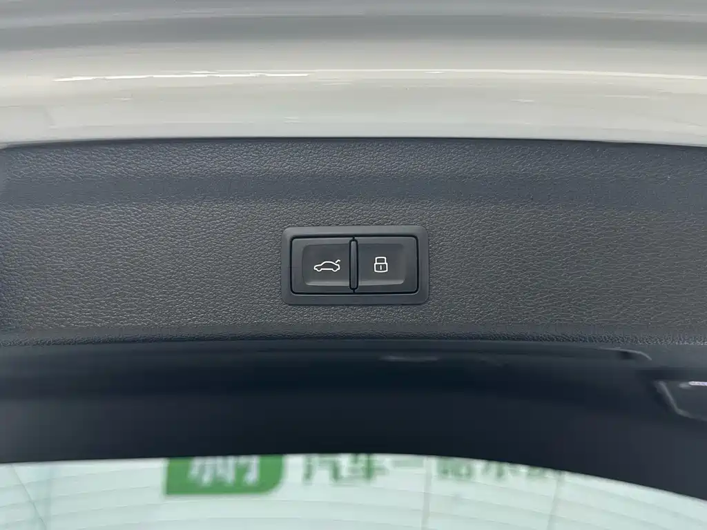 Audi Q3 2023 — фото 16