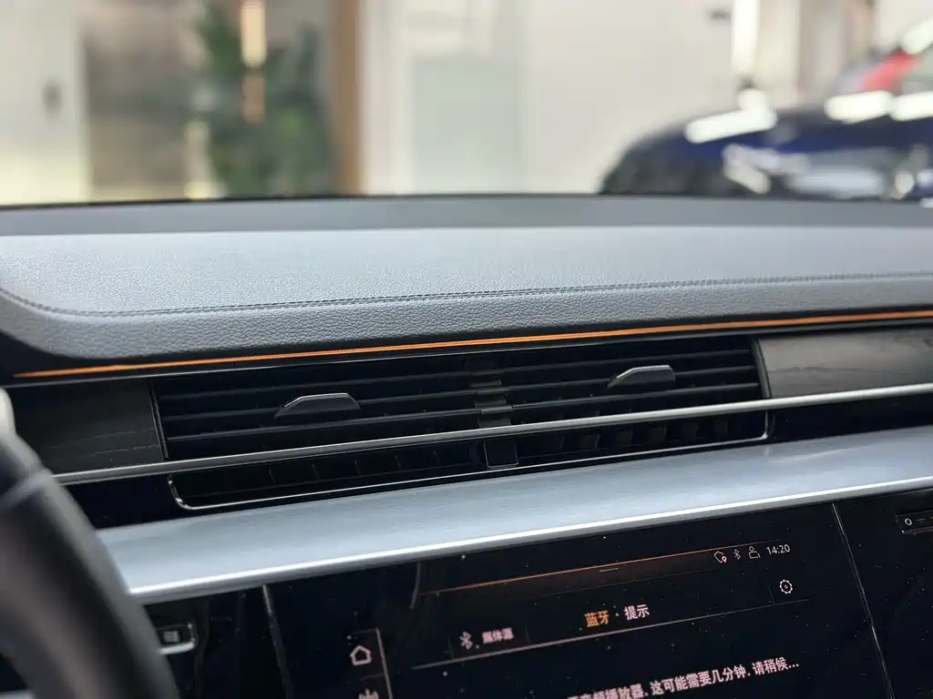 Audi A8 2020 — фото 10