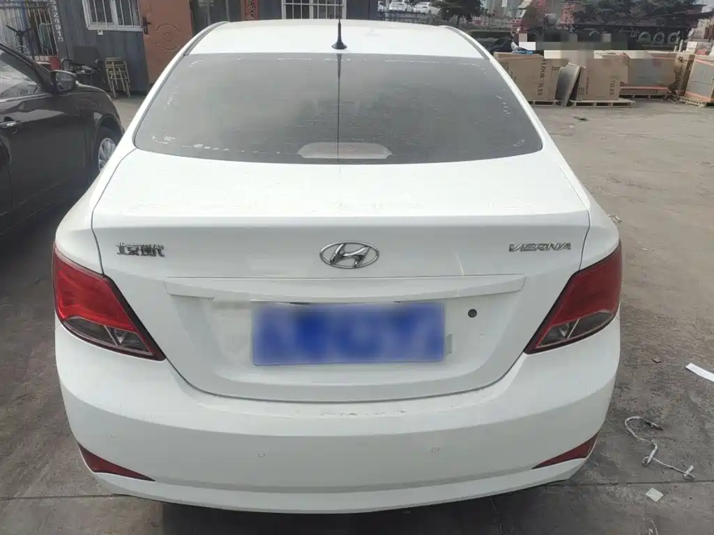 Hyundai Verna 2016 — фото 6