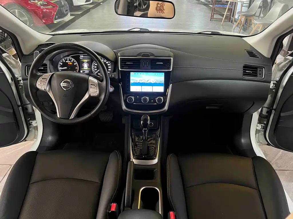 Nissan Tiida 2022