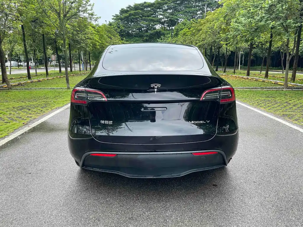 Tesla Model Y 2022 — фото 5